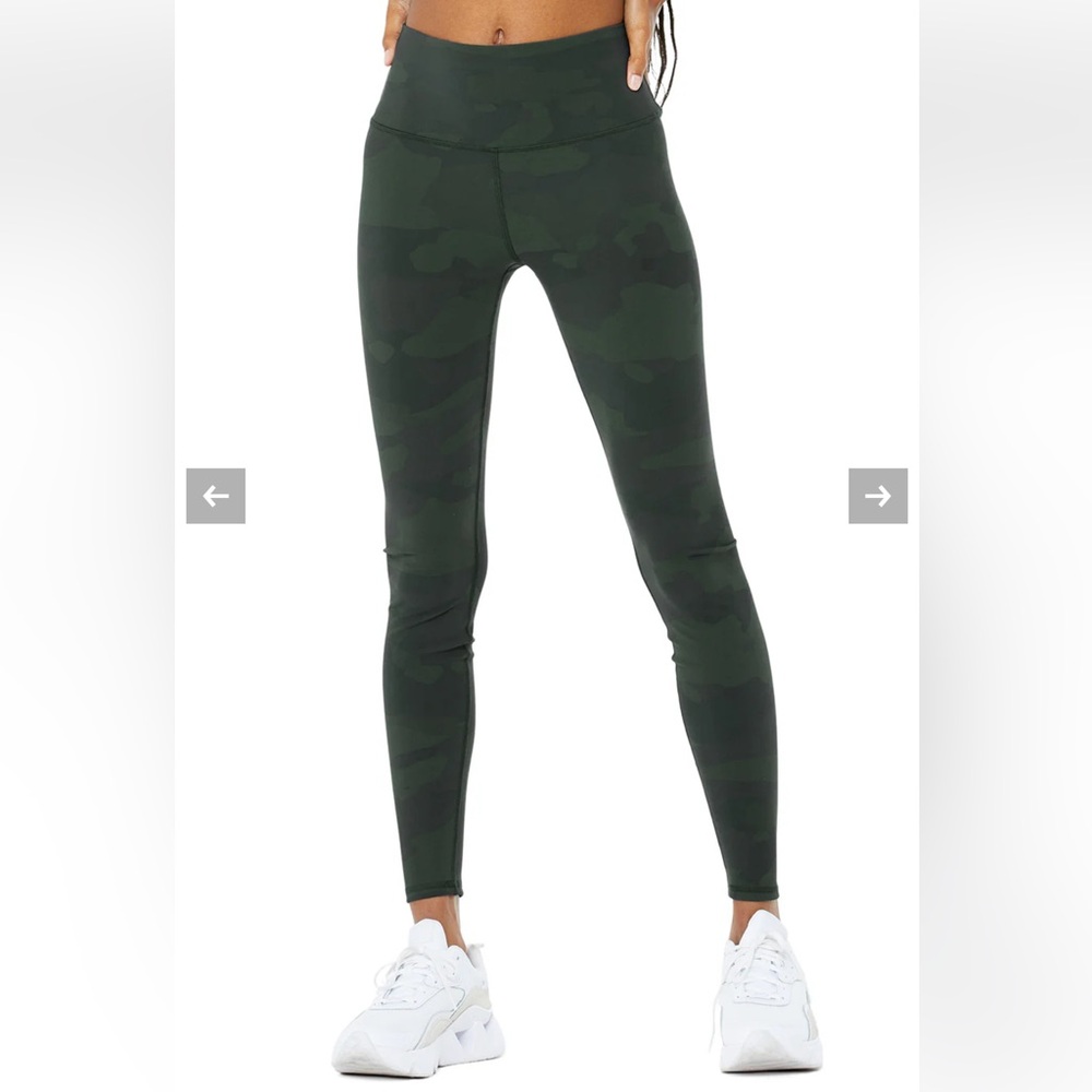 NWOT Alo High-Waist Camo Vapor Legging - XS